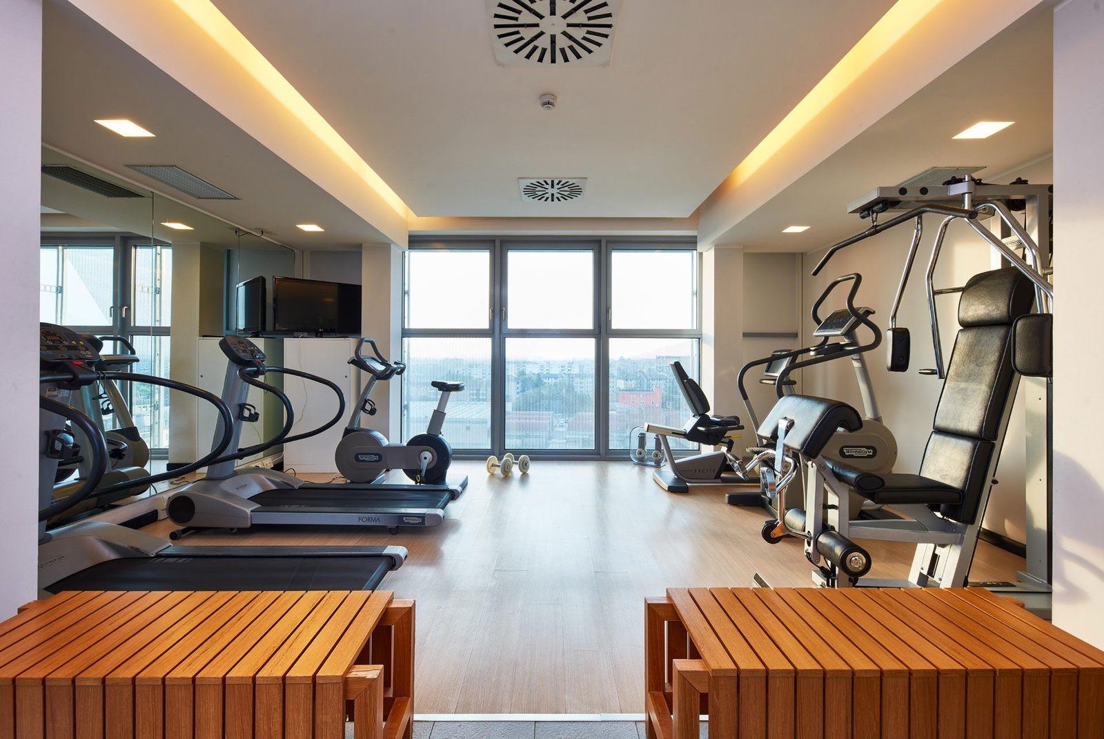 Crowne-Plaza-Hotel-con-Palestra-a-Verona